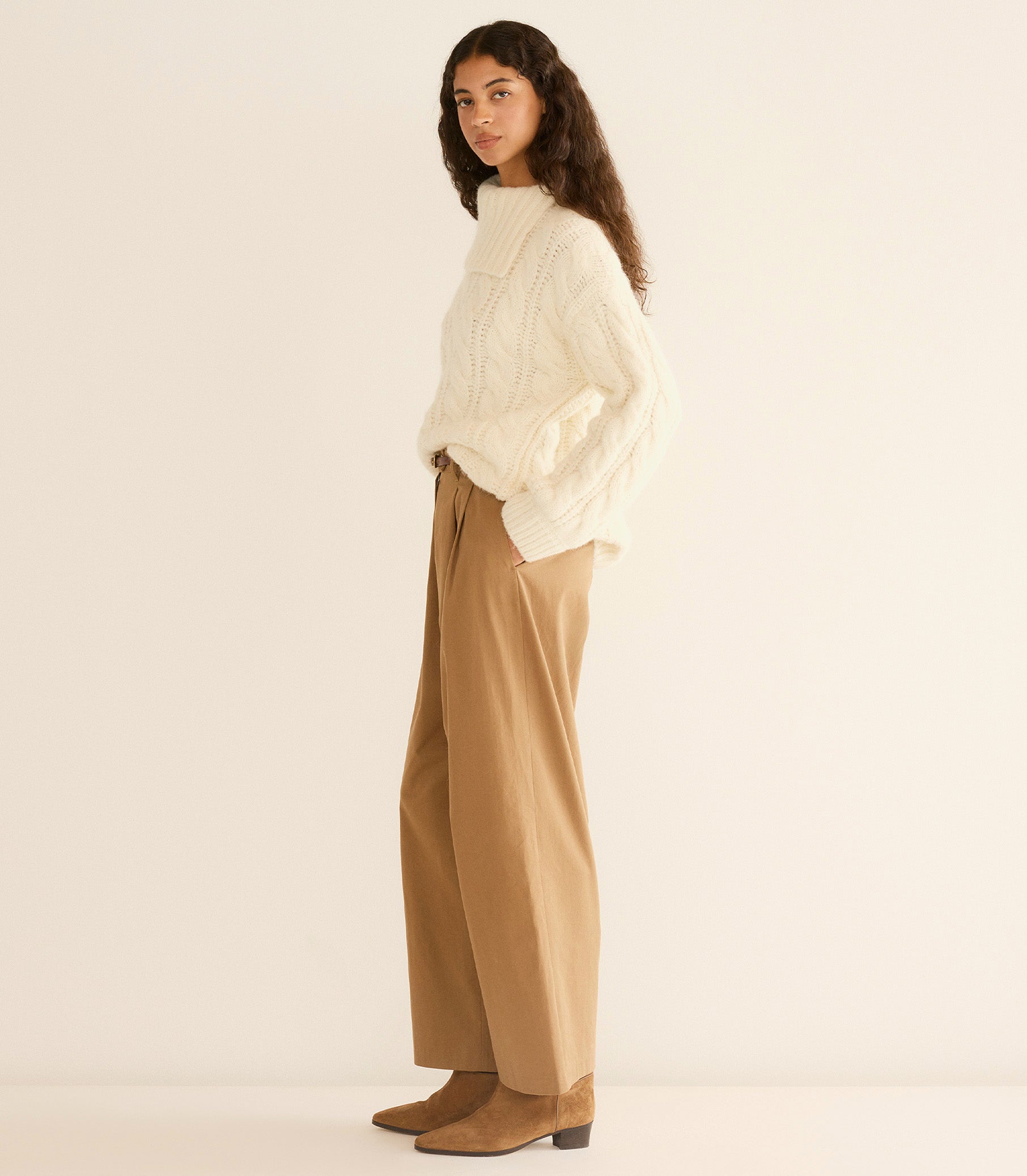 HALIA SWEATER -- IVORY